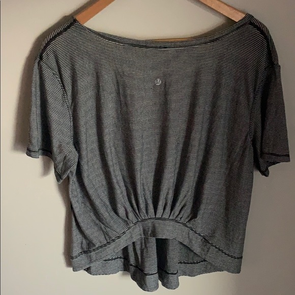 Lululemon calm short sleeve T - Picture 4 of 5